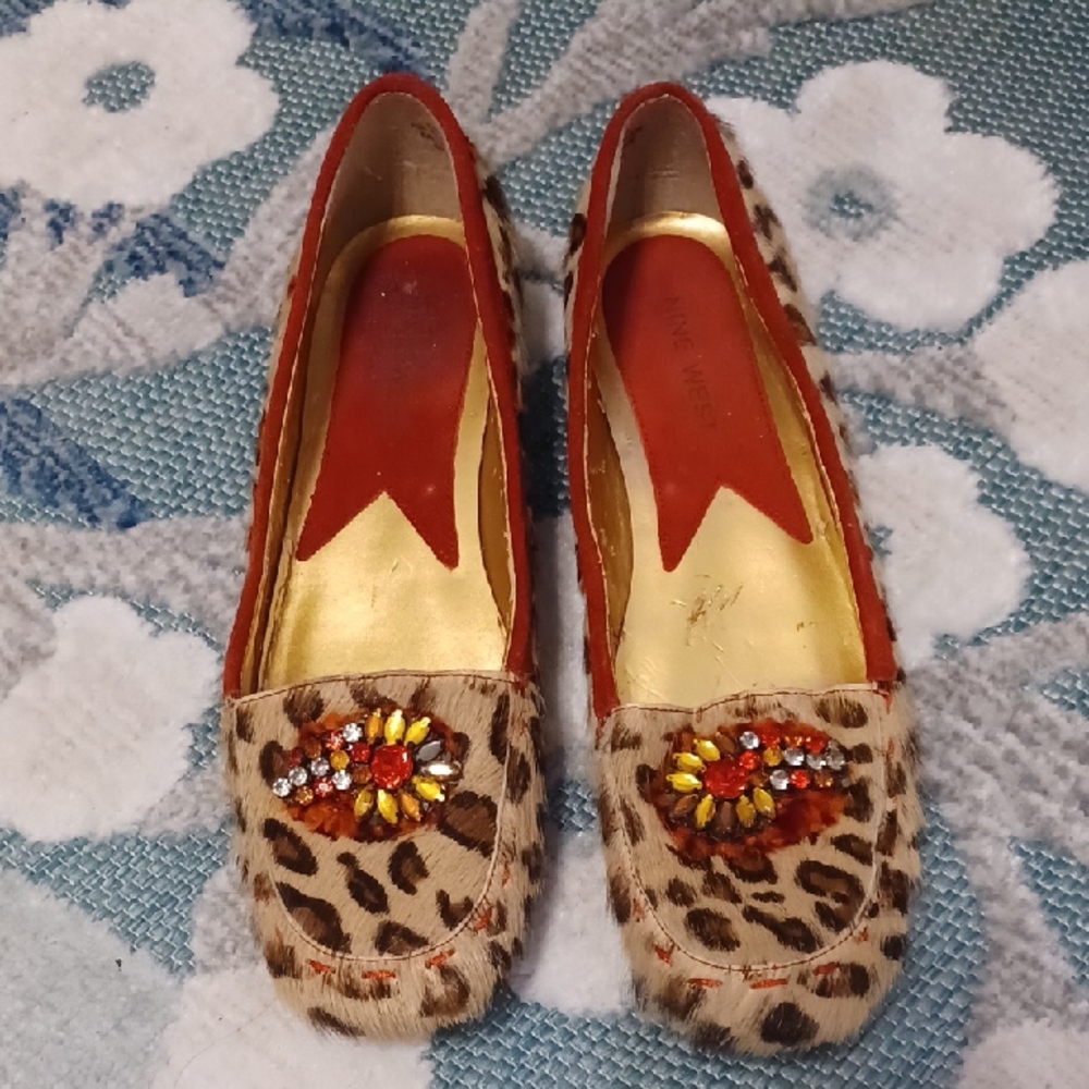 Nine West Sz 7 1/2, Pony Leather Jeweled Flats. Leather & Suede. New Condition